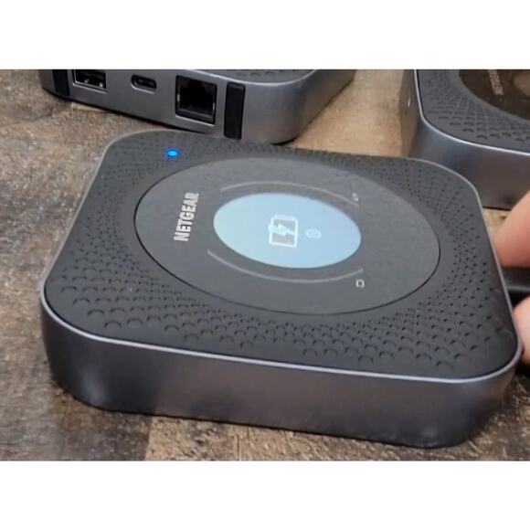 NETGEAR Nighthawk MR1100 Mobile Hotspot AT&T Black (Locked)‎ No Power Cord - Picture 5 of 5